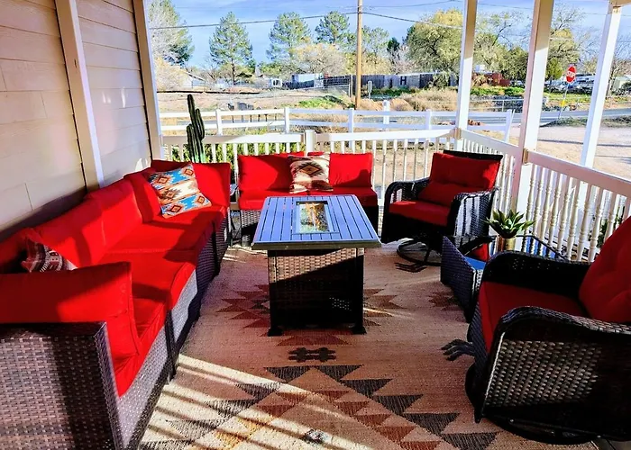 Holiday home 8br 5ba, Sleeps 20, 15 Min To Sedona, Walk To Trails! Cottonwood