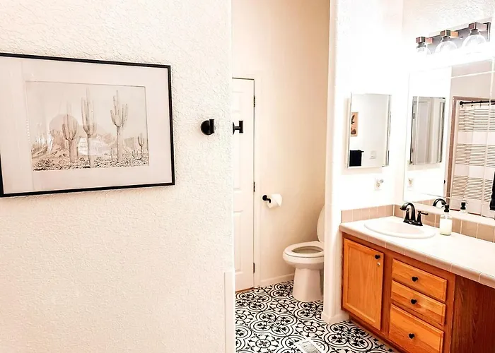 8br 5ba, Sleeps 20, 15 Min To Sedona, Walk To Trails! Holiday home *