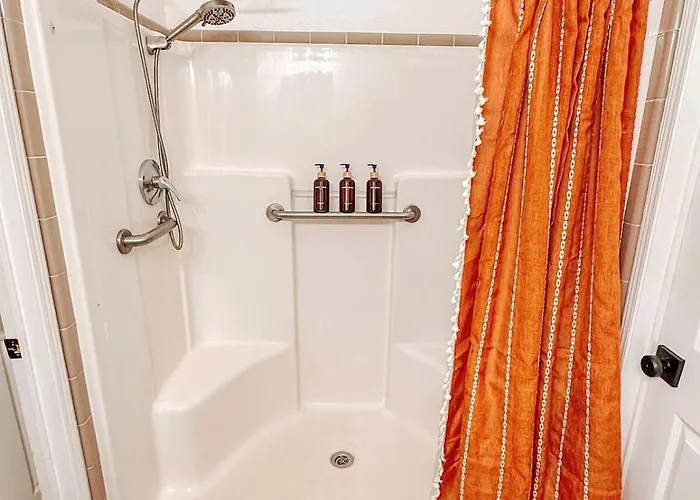 8br 5ba, Sleeps 20, 15 Min To Sedona, Walk To Trails! Holiday home Cottonwood