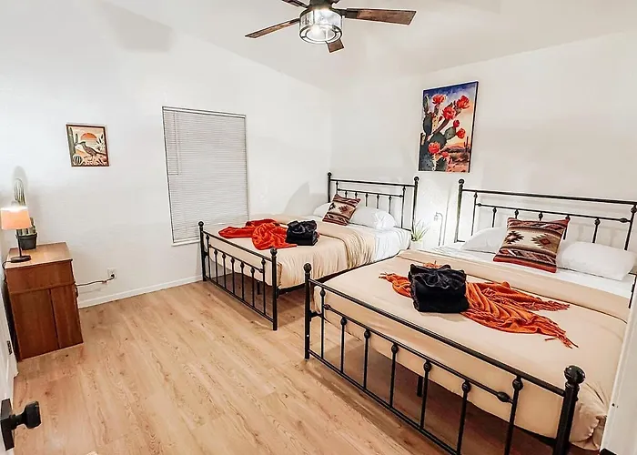 Holiday home 8br 5ba, Sleeps 20, 15 Min To Sedona, Walk To Trails! *